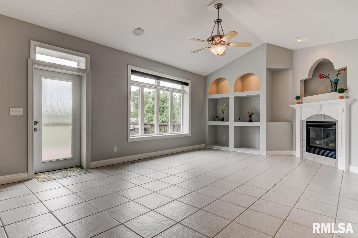 2800 Muirfield Road Springfield, IL 62711 - Photo 5 of 48