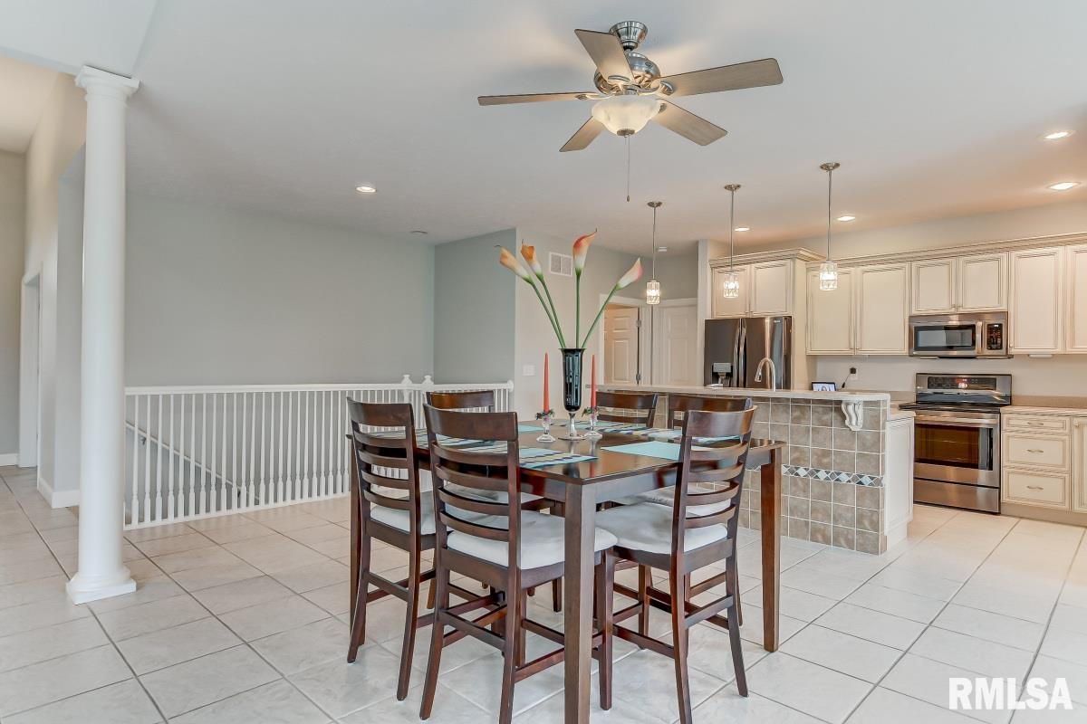 2800 Muirfield Road Springfield, IL 62711 - Photo 9 of 48