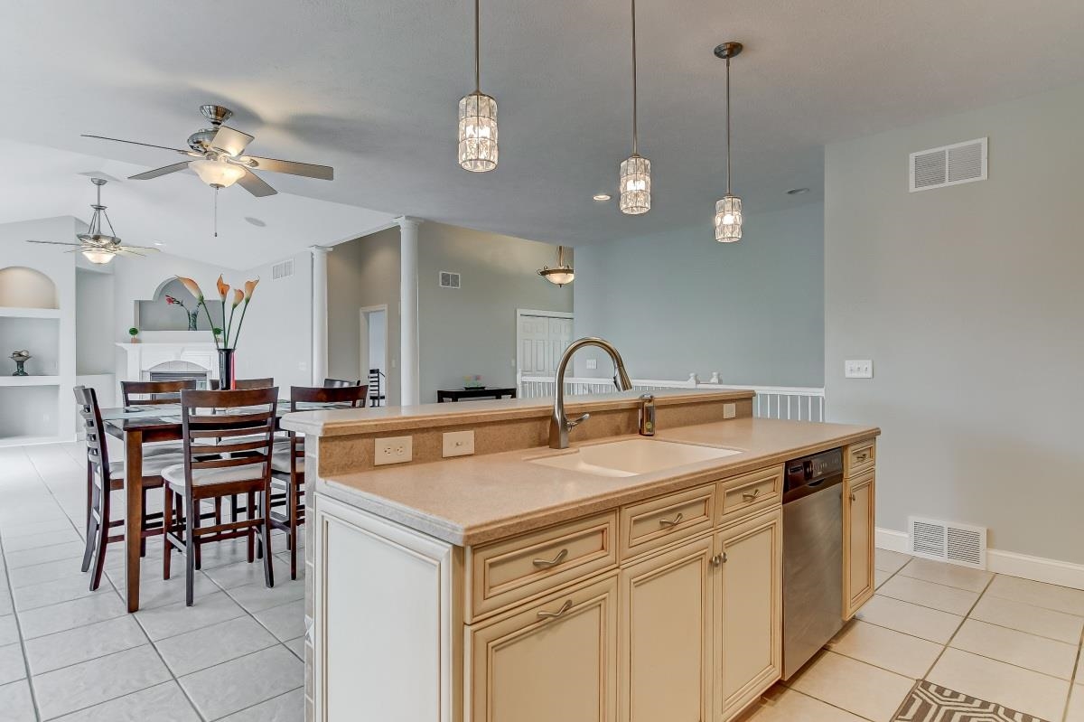 2800 Muirfield Road Springfield, IL 62711 - Photo 10 of 48