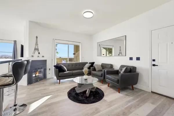 $2,795 | 8501 West University Avenue, Unit 2077, Las Vegas, NV 89147