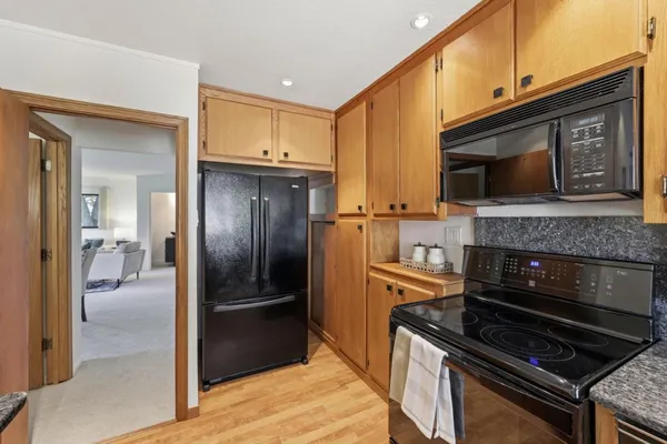 $1,849,000 | 9 Russell Avenue, Portola Valley, CA 94028