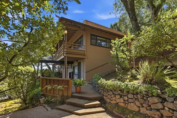 $1,849,000 | 9 Russell Avenue, Portola Valley, CA 94028