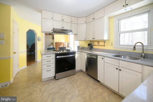 $460,000 | 8555 Ridge Court, Waldorf, MD 20603