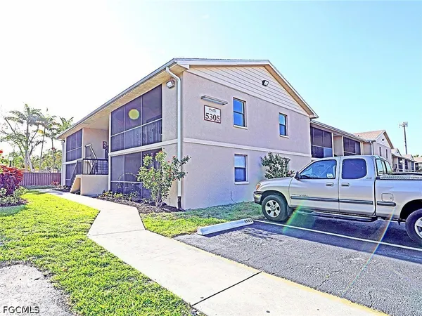 $1,200 | 5305 Summerlin Road, Unit 506, Fort Myers, FL 33919