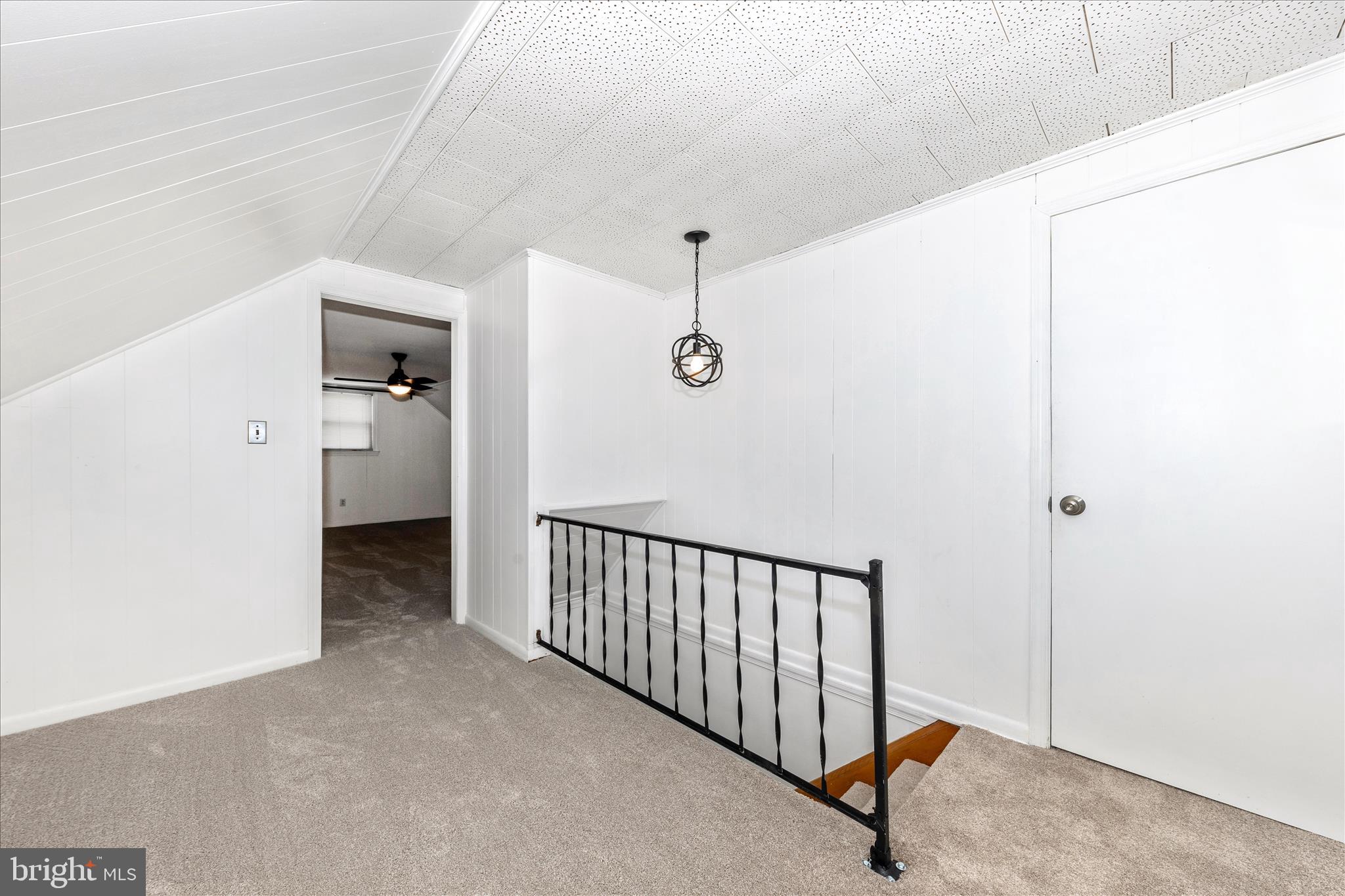 5811 Daybreak Terrace Baltimore, MD 21206 - Photo 29 of 54 Landing