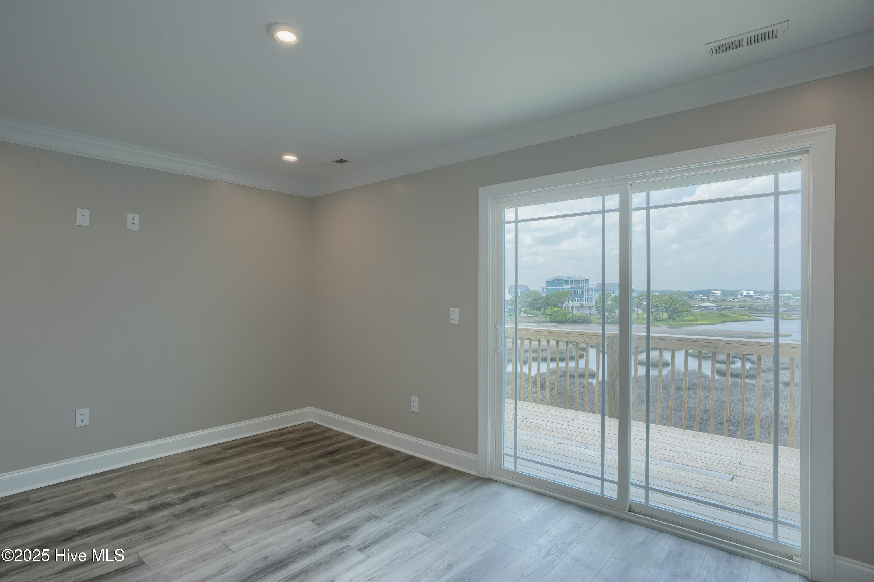 887 New River Inlet Road, Unit 2 North Topsail Beach, NC 28460 - Photo 18 of 38 877-2 New River Inlet Road - Interior -