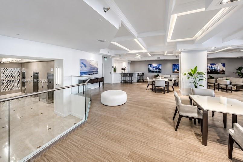 100 Lincoln Road, Unit 619 Miami Beach, FL 33139 - Photo 14 of 17 Gallery Image 14