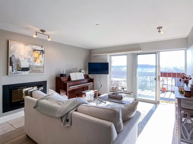 $2,500 | 601 North Segoe Road, Unit 404, Madison, WI 53705