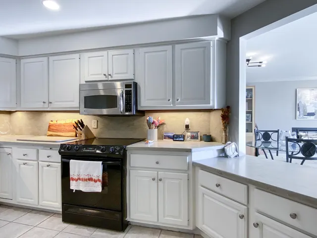 $2,500 | 601 North Segoe Road, Unit 404, Madison, WI 53705