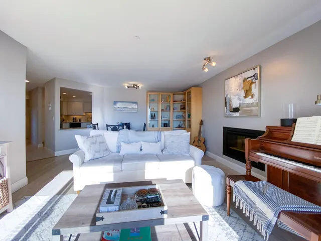 $2,500 | 601 North Segoe Road, Unit 404, Madison, WI 53705