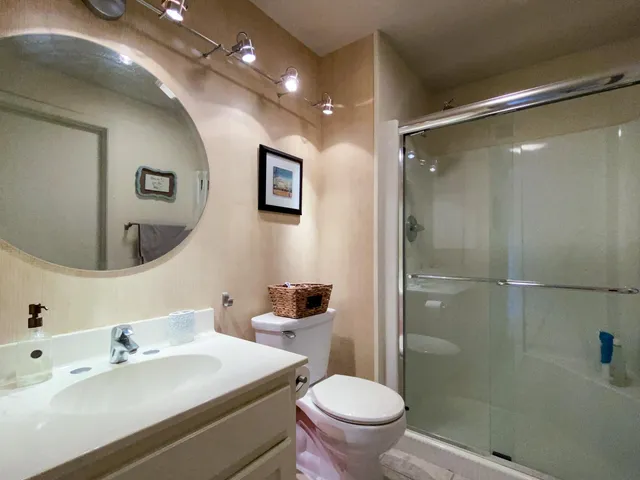 $2,500 | 601 North Segoe Road, Unit 404, Madison, WI 53705