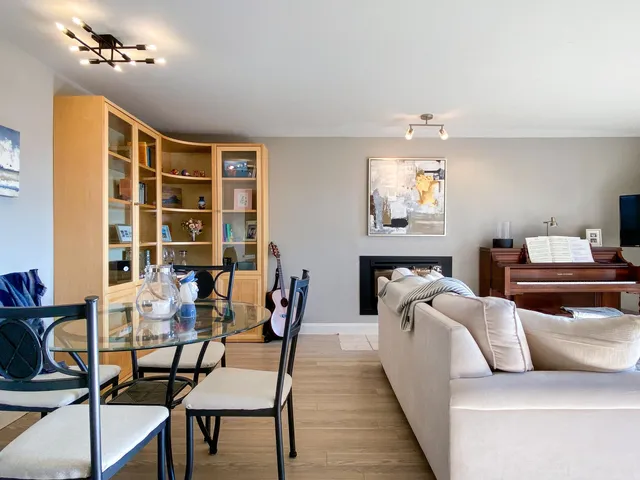 $2,500 | 601 North Segoe Road, Unit 404, Madison, WI 53705