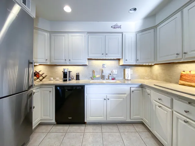 $2,500 | 601 North Segoe Road, Unit 404, Madison, WI 53705