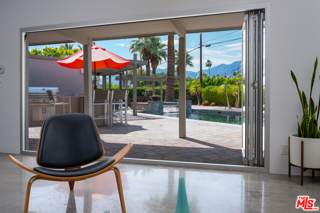 289 North Michelle Road Palm Springs, CA 92262 - Photo 9 of 40
