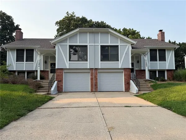 $425,000 | 11202-11204 West 71st Terrace, Shawnee, KS 66203