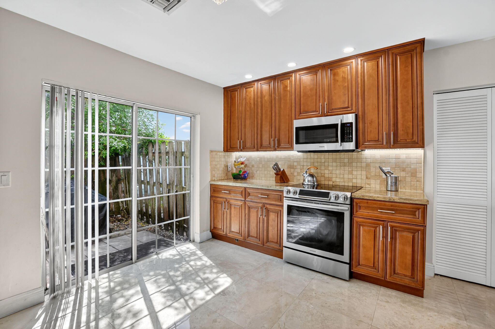 6101 Old Court Road, Unit 140 Boca Raton, FL 33433 - Photo 13 of 57 13-web-or-mls-014_DSC_1865