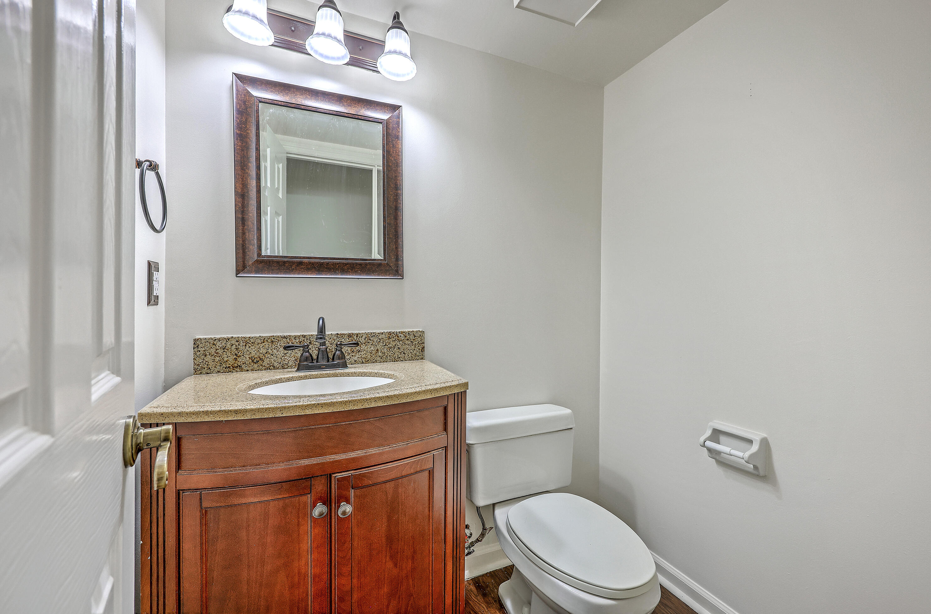 302 Springview Lane, Unit 10 Summerville, SC 29485 - Photo 12 of 30 ZYN_0629_30_31_32_33_34_35