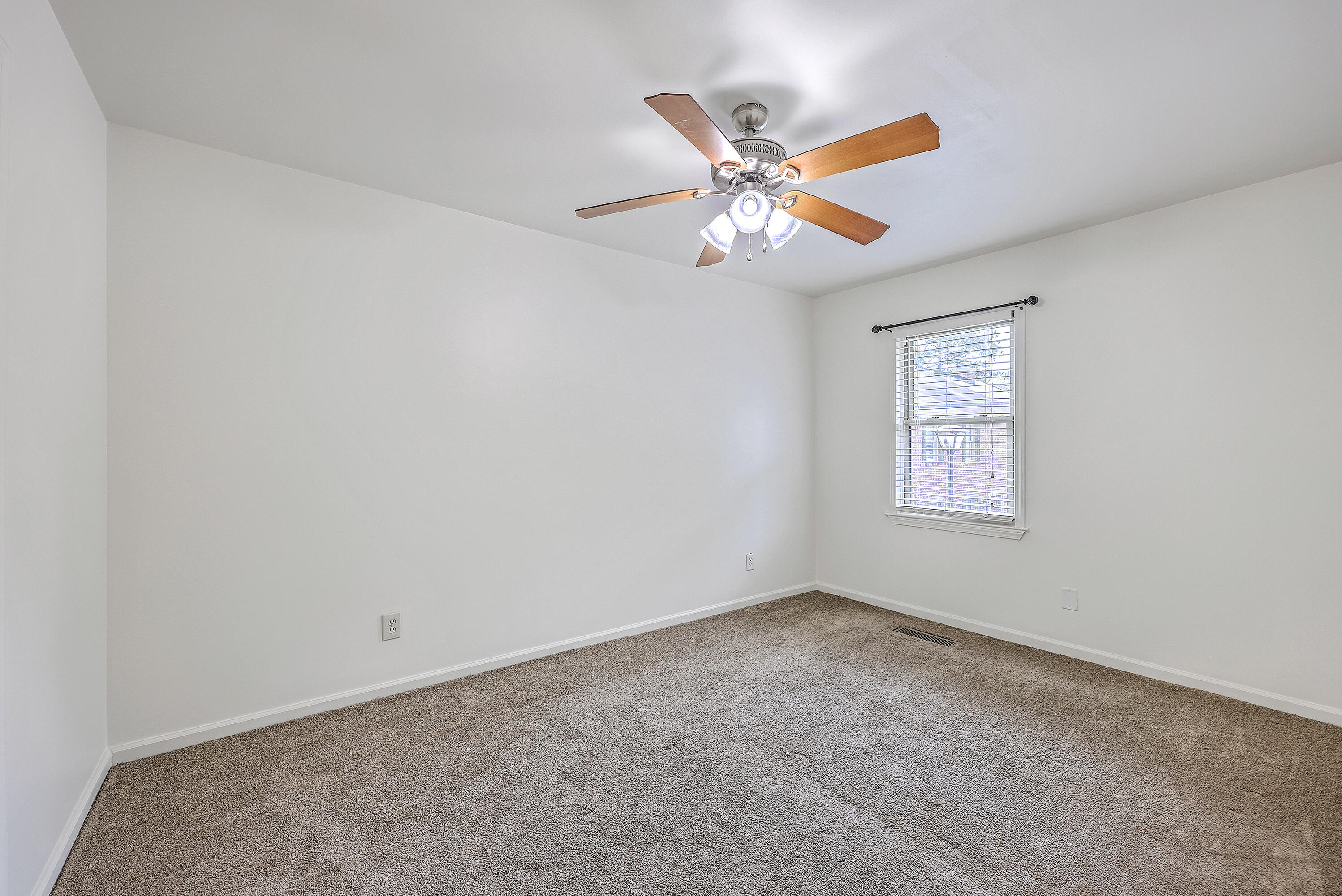 302 Springview Lane, Unit 10 Summerville, SC 29485 - Photo 23 of 30 ZYN_0713_4_5_6_7_8_9
