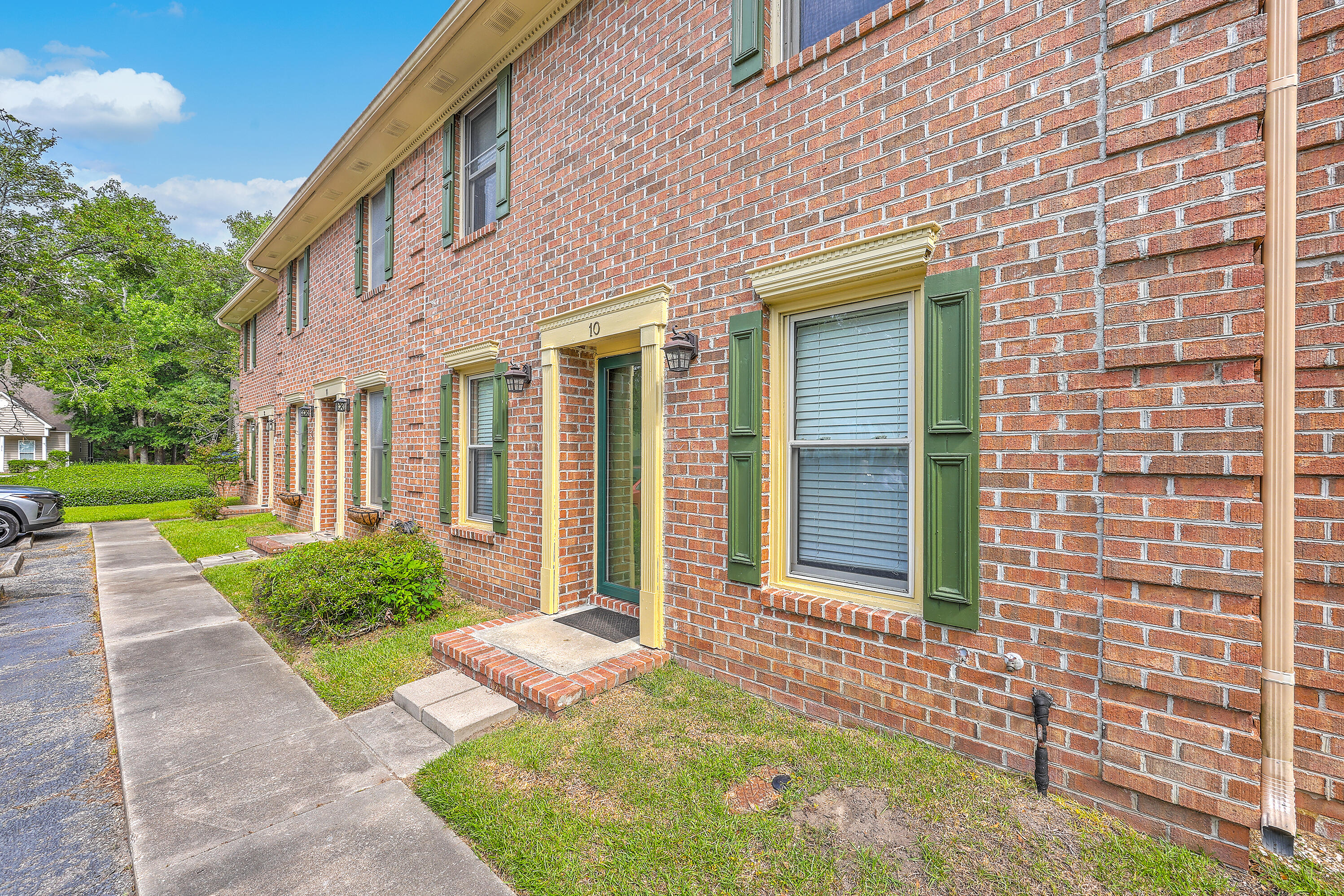 302 Springview Lane, Unit 10 Summerville, SC 29485 - Photo 29 of 30 ZYN_0587_88_89_90_91_92_93