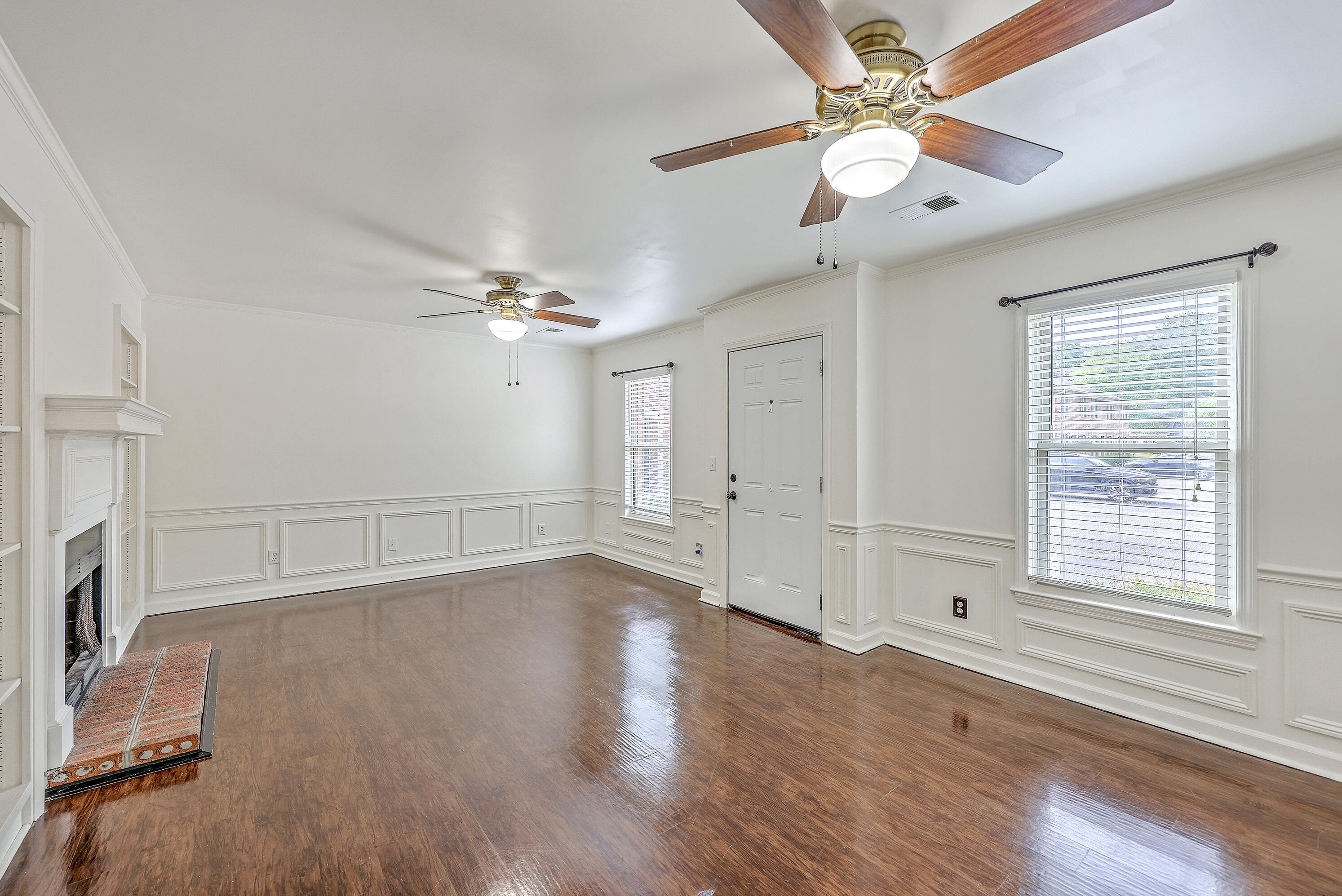 302 Springview Lane, Unit 10 Summerville, SC 29485 - Photo 9 of 30 ZYN_0615_16_17_18_19_20_21
