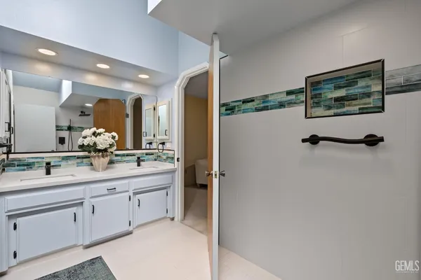 $519,500 | Undisclosed Address, Bakersfield, CA 93311