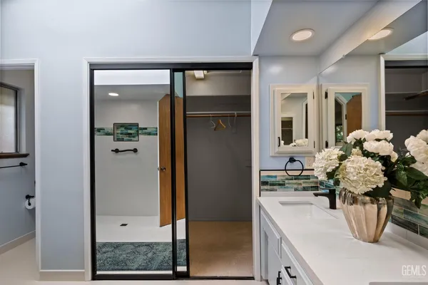 $519,500 | Undisclosed Address, Bakersfield, CA 93311