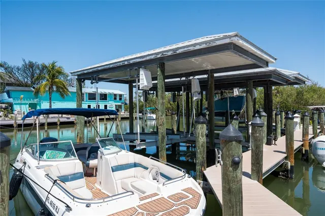 $275,000 | 151 Swallow Drive, Captiva, FL 33924