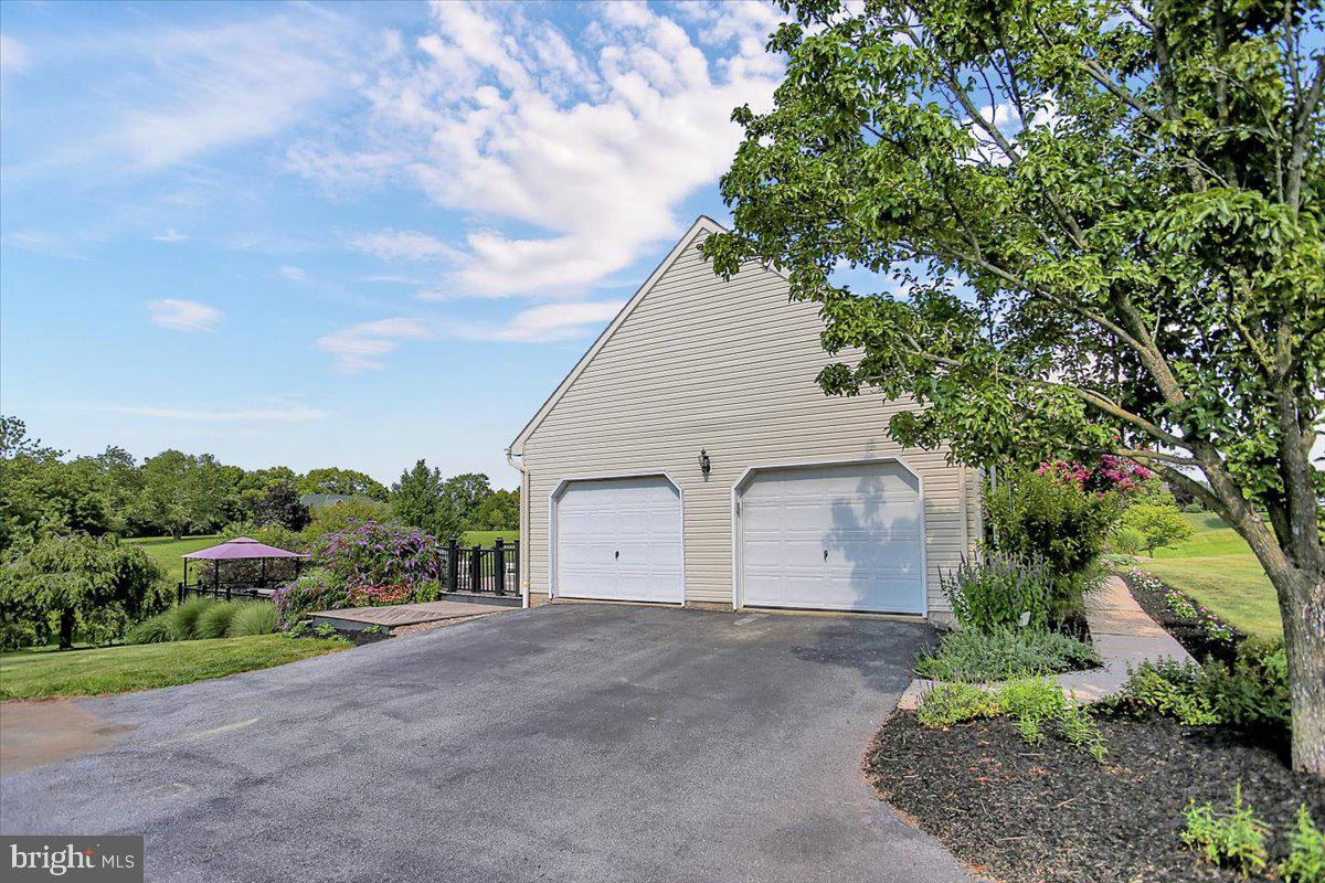 1040 Foxianna Road Middletown, PA 17057 - Photo 6 of 65 Gallery Image 6