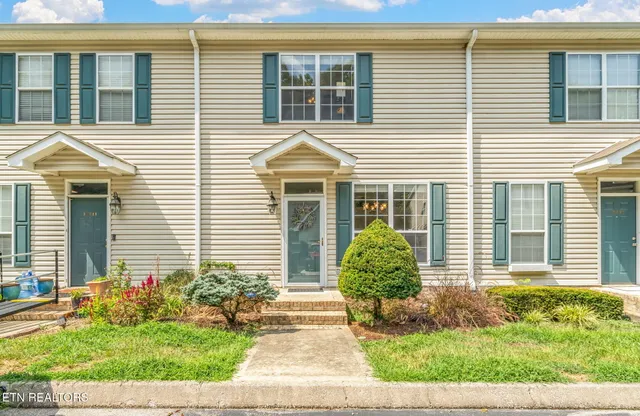 $320,000 | 10737 Prince Albert Way, Knoxville, TN 37934