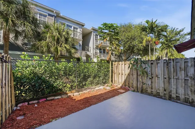 $435,000 | 3914 Southwest 157th Avenue, Unit 227, Miramar, FL 33027