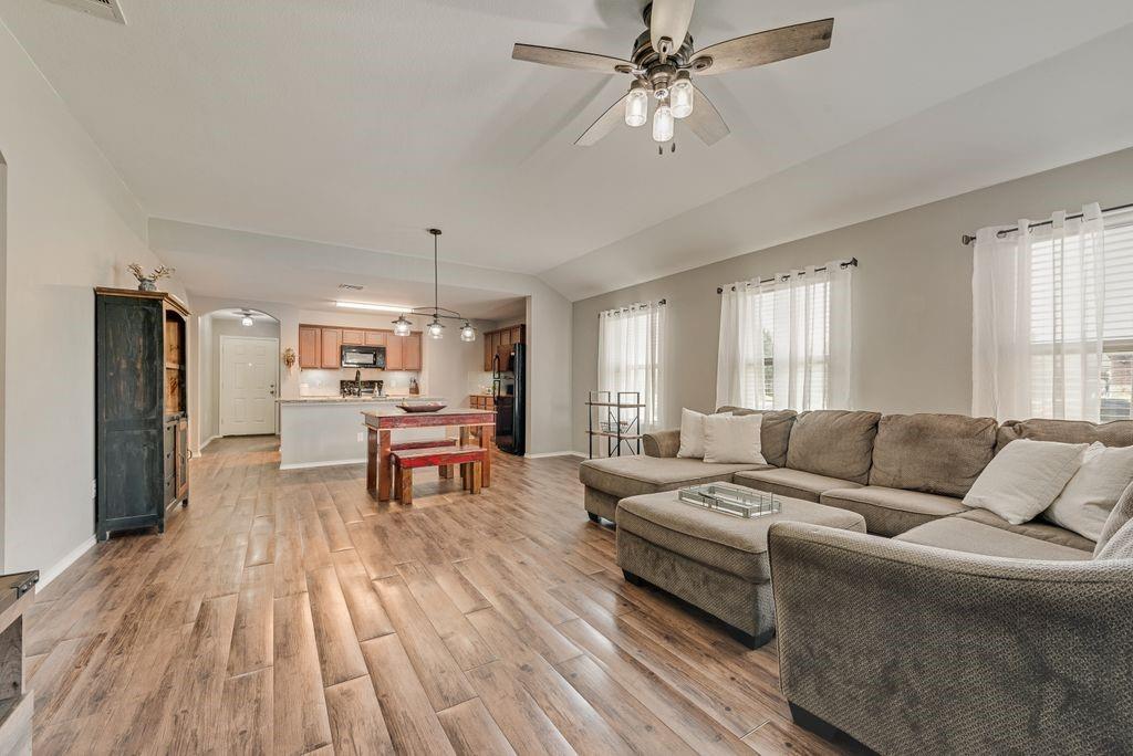 1204 Savannah Ridge Drive Princeton, TX 75407 - Photo 7 of 21
