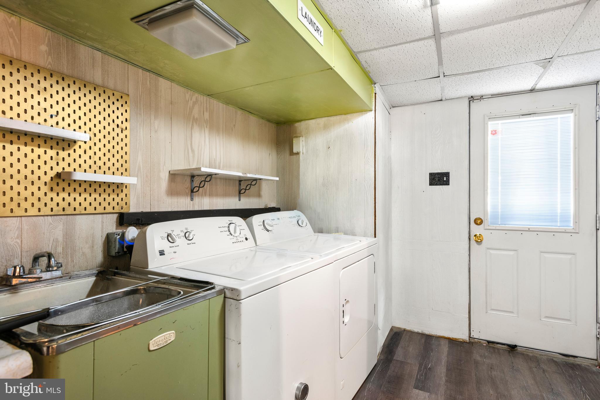 8601 Jackson Street Philadelphia, PA 19136 - Photo 24 of 33 a utility room with dryer and washer