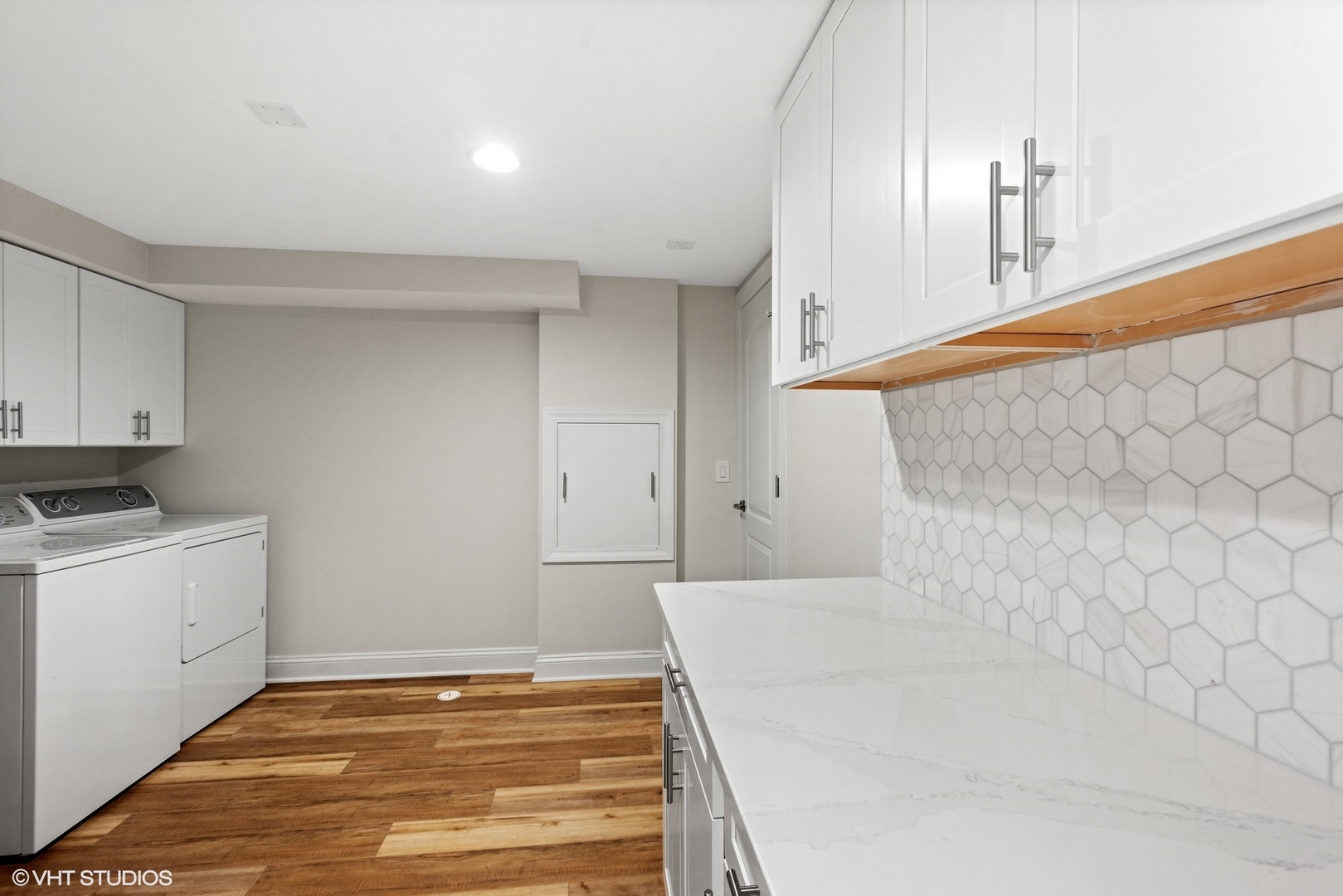 601 Partridge Drive West Chicago, IL 60185 - Photo 28 of 39 a view of a kitchen with empty racks