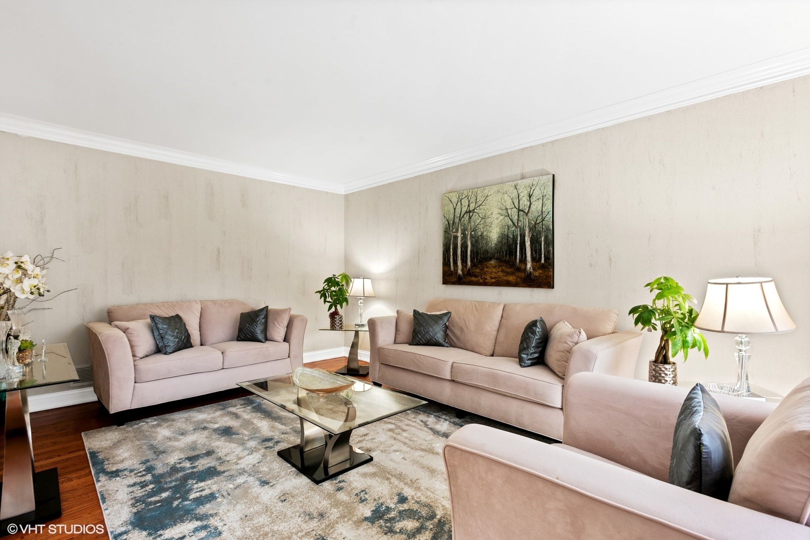601 Partridge Drive West Chicago, IL 60185 - Photo 4 of 39 a living room with furniture and a couch
