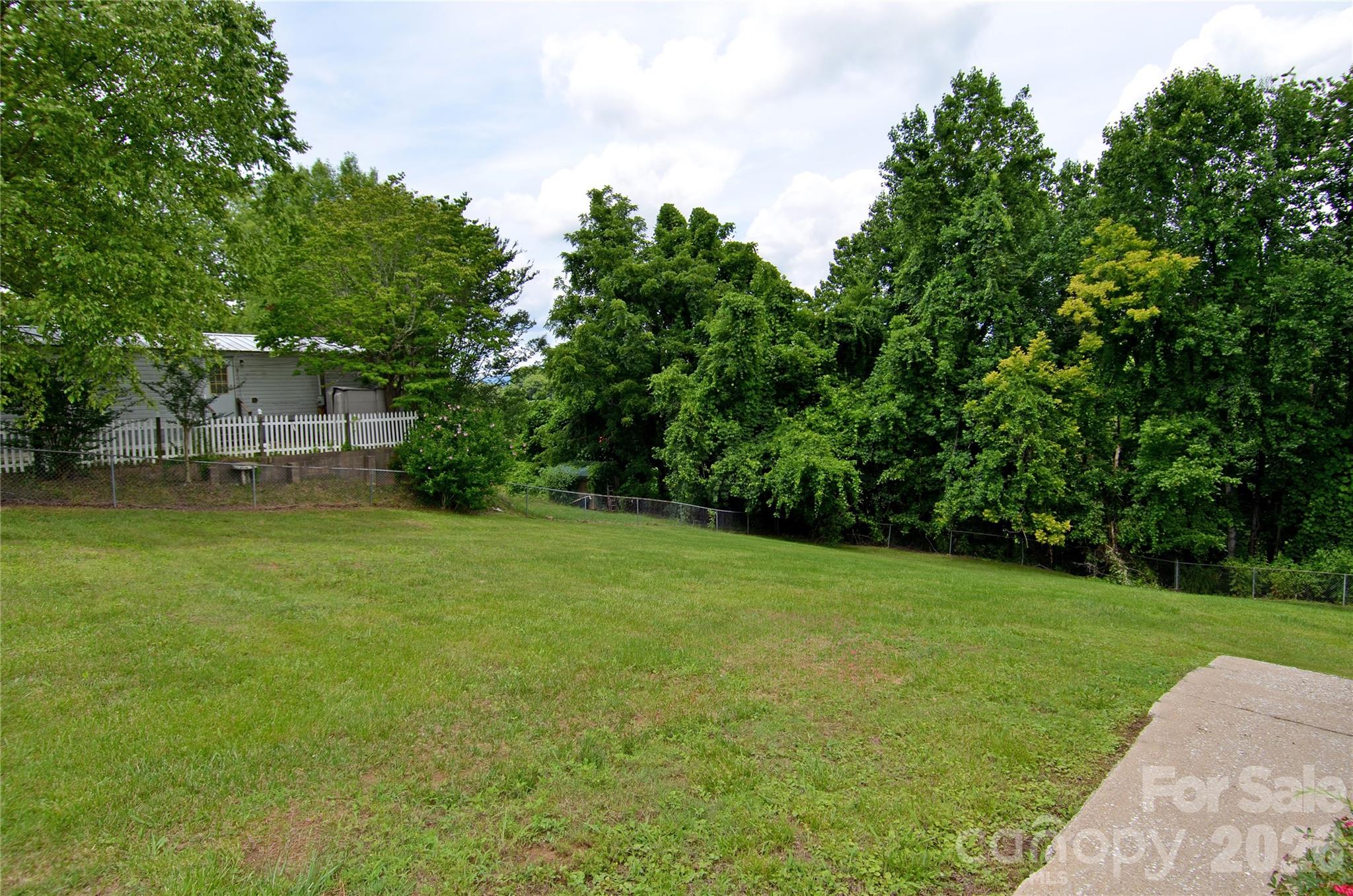 309 Morehead Road Marion, NC 28752 - Photo 11 of 27