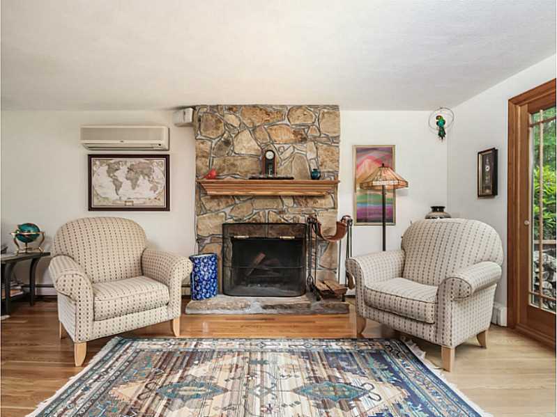 74 Charles Harpin Road Scituate, RI 02825 - Photo 4 of 25 Living Room.