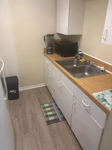 $1,400 | 1875 40th Avenue, Unit 4, Vero Beach, FL 32960