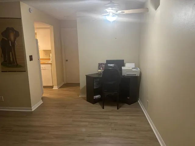 $1,400 | 1875 40th Avenue, Unit 4, Vero Beach, FL 32960