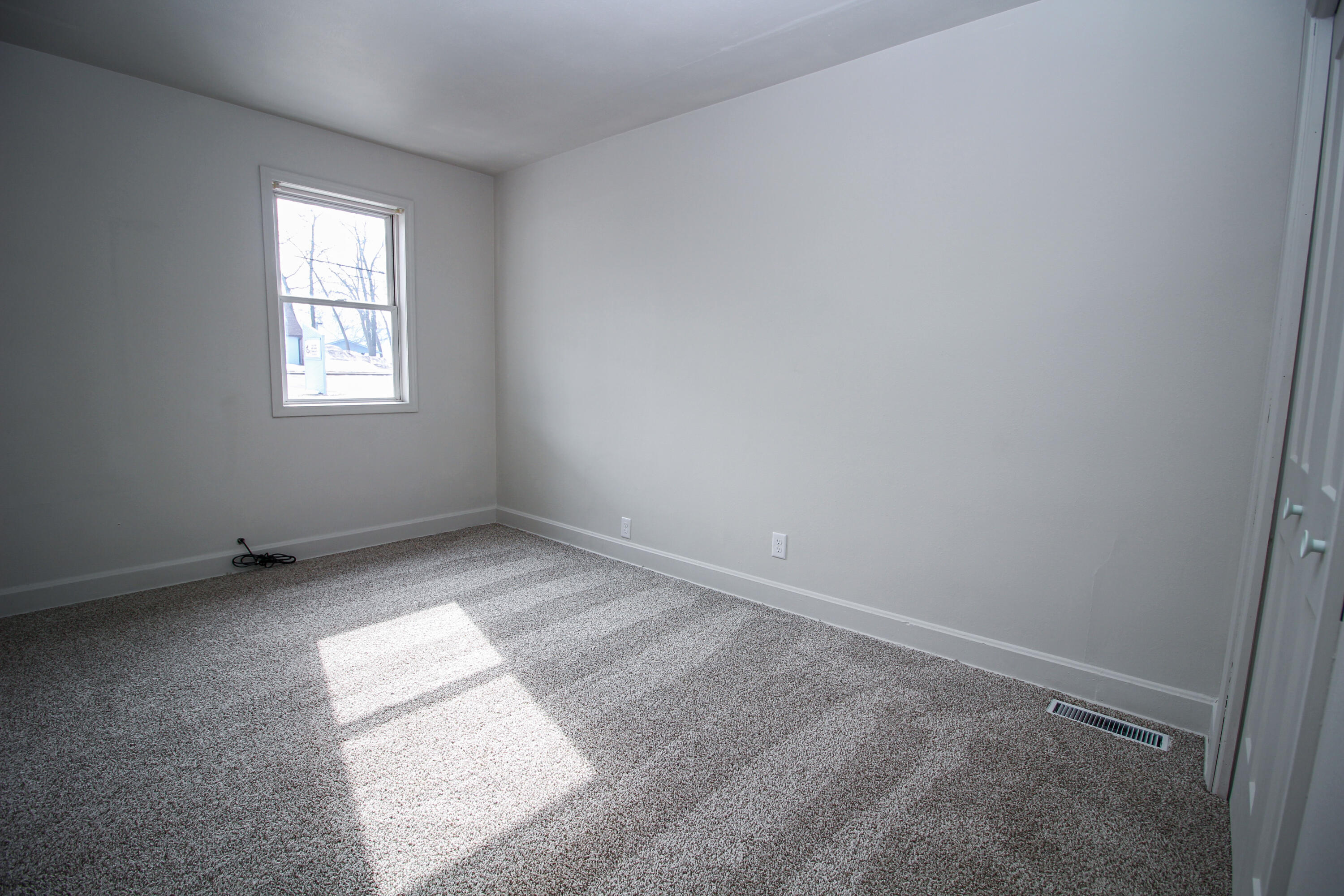 316 West Delaware Street Decatur, MI 49045 - Photo 6 of 33 Delaware-35