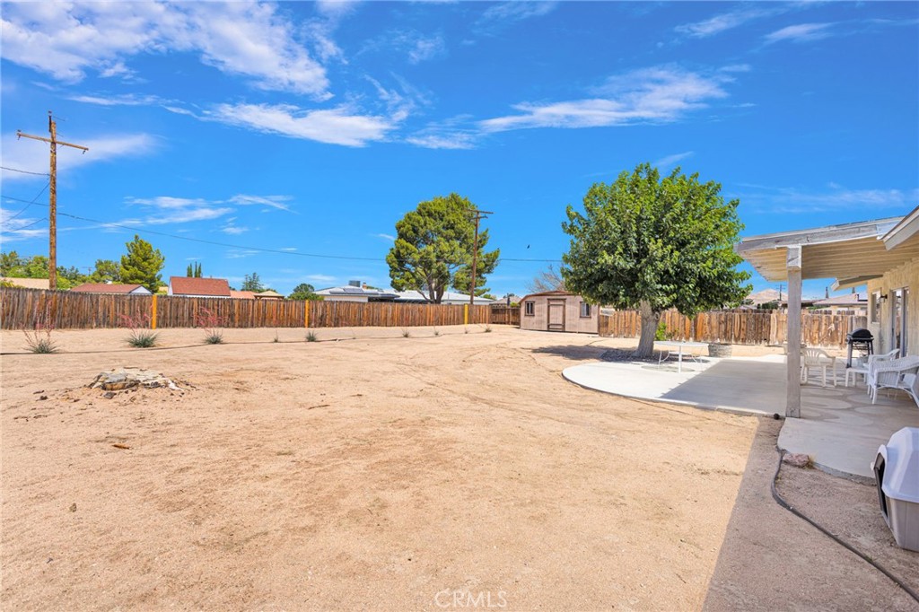 14204 Crow Road Apple Valley, CA 92307 - Photo 40 of 58