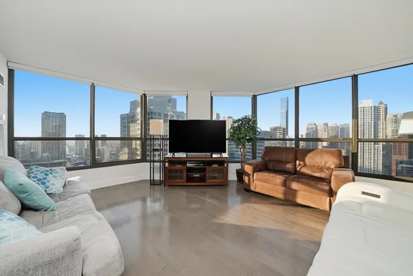 $4,000 | 405 North Wabash Avenue, Unit 3803, Chicago, IL 60611