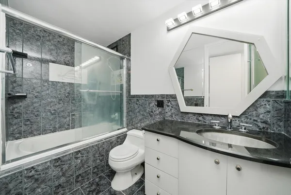 $4,000 | 405 North Wabash Avenue, Unit 3803, Chicago, IL 60611