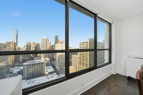 $4,000 | 405 North Wabash Avenue, Unit 3803, Chicago, IL 60611