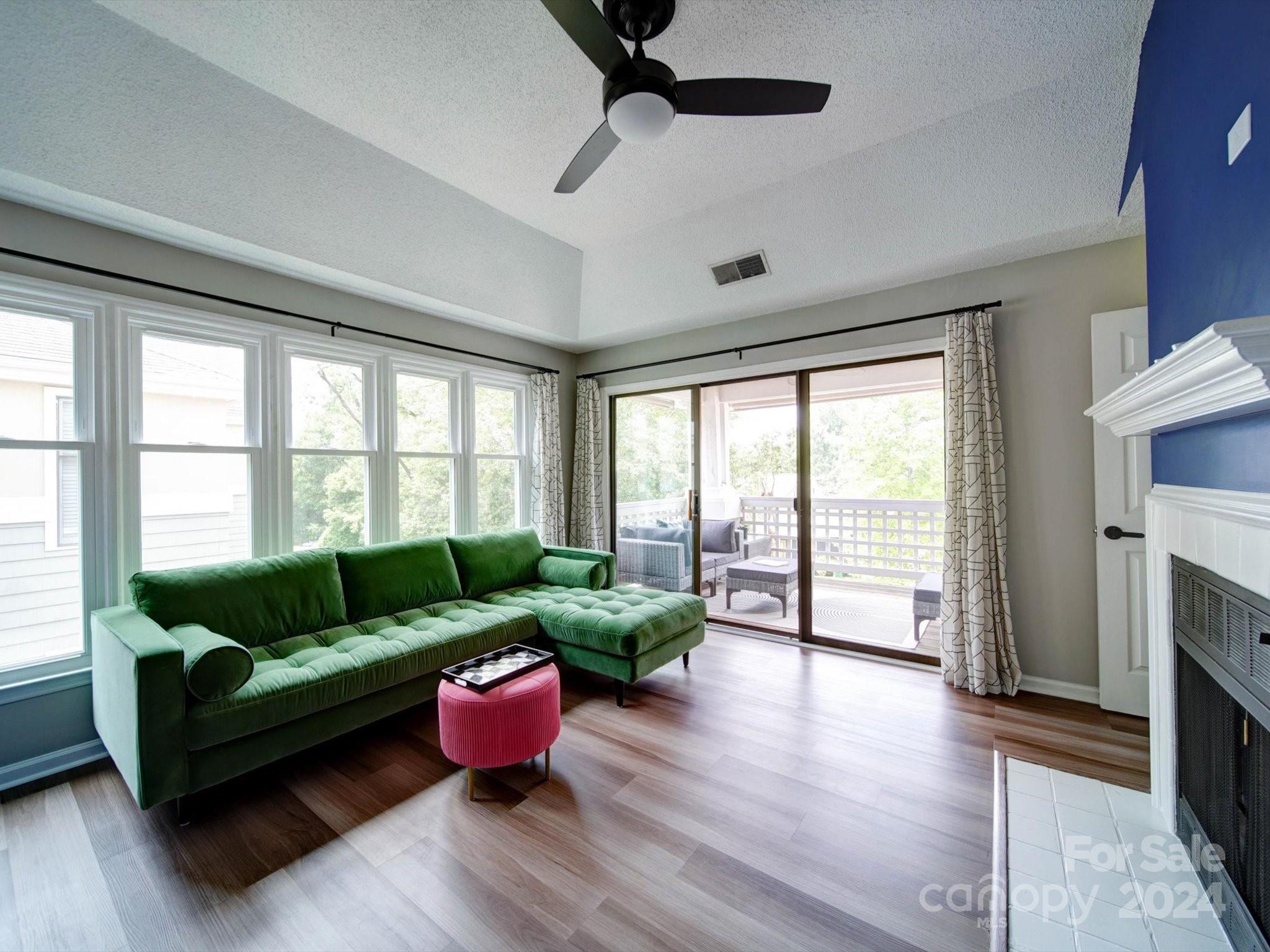 308 Queens Road, Unit 21 Charlotte, NC 28204 - Photo 8 of 39 Gallery Image 8