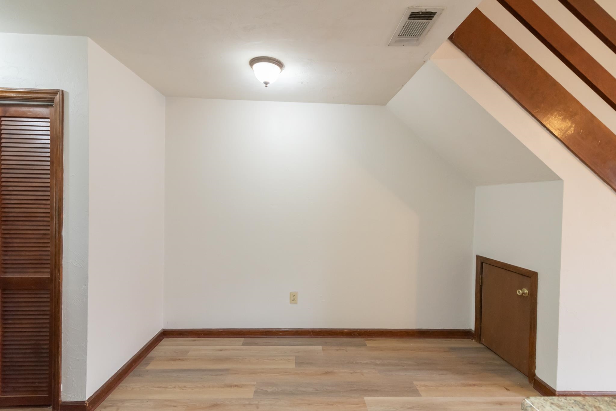1145 Ocala Road Tallahassee, FL 32304 - Photo 16 of 27 Gallery Image 16