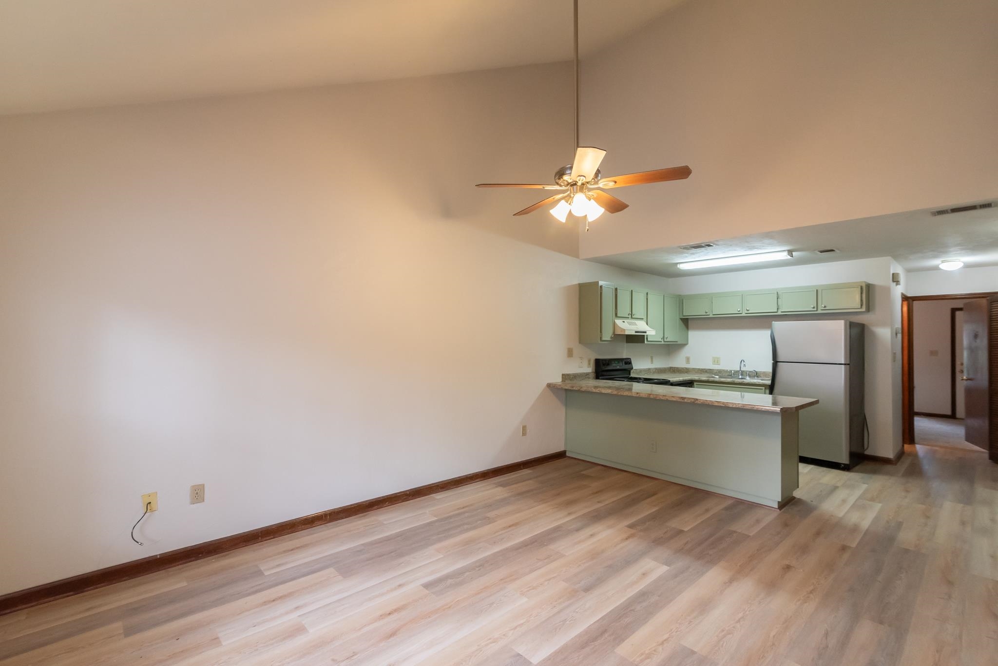 1145 Ocala Road Tallahassee, FL 32304 - Photo 5 of 27 Gallery Image 5