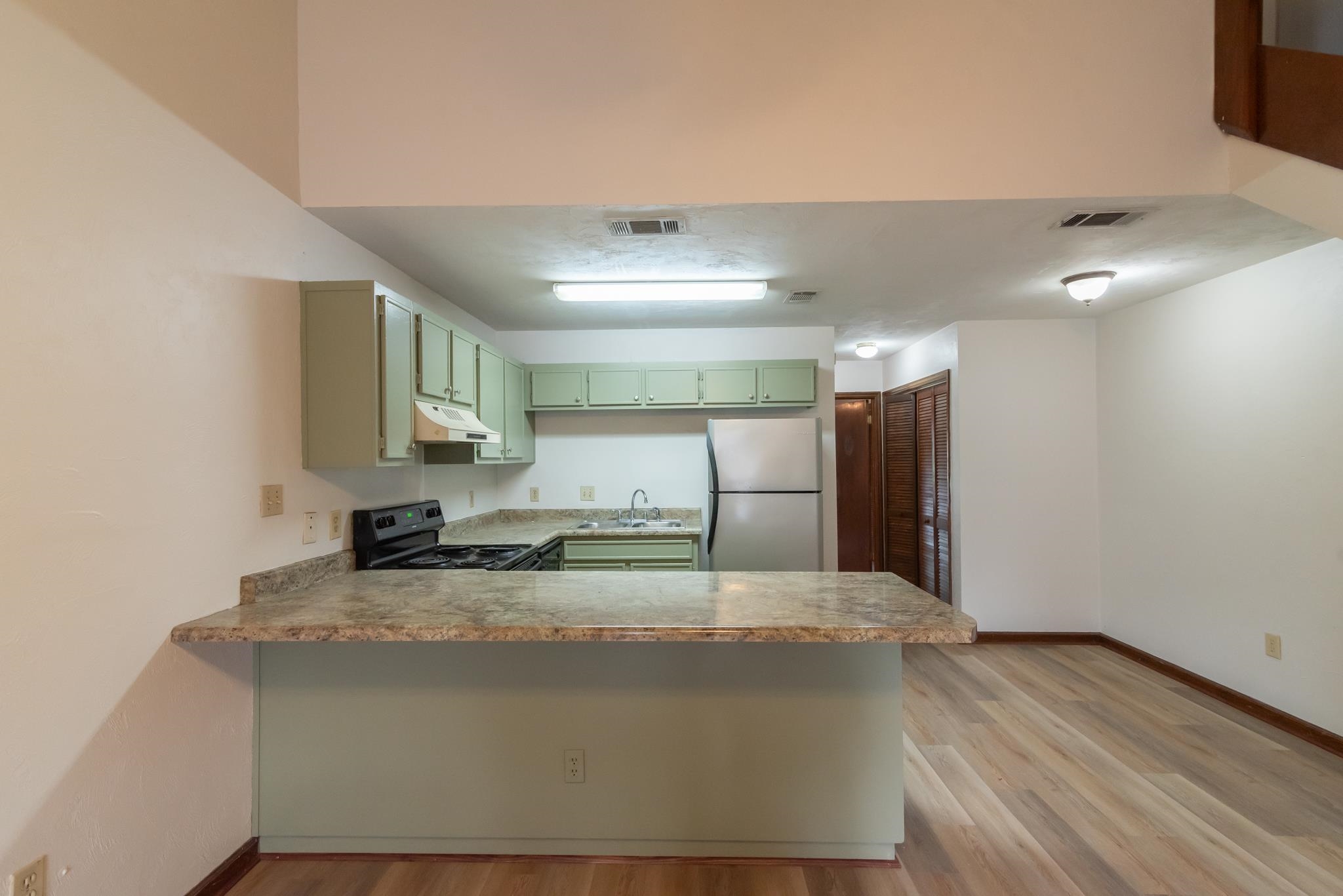 1145 Ocala Road Tallahassee, FL 32304 - Photo 8 of 27 Gallery Image 8