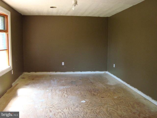 245 Steamboat Run Road Shepherdstown, WV 25443 - Photo 3 of 10 Living Room