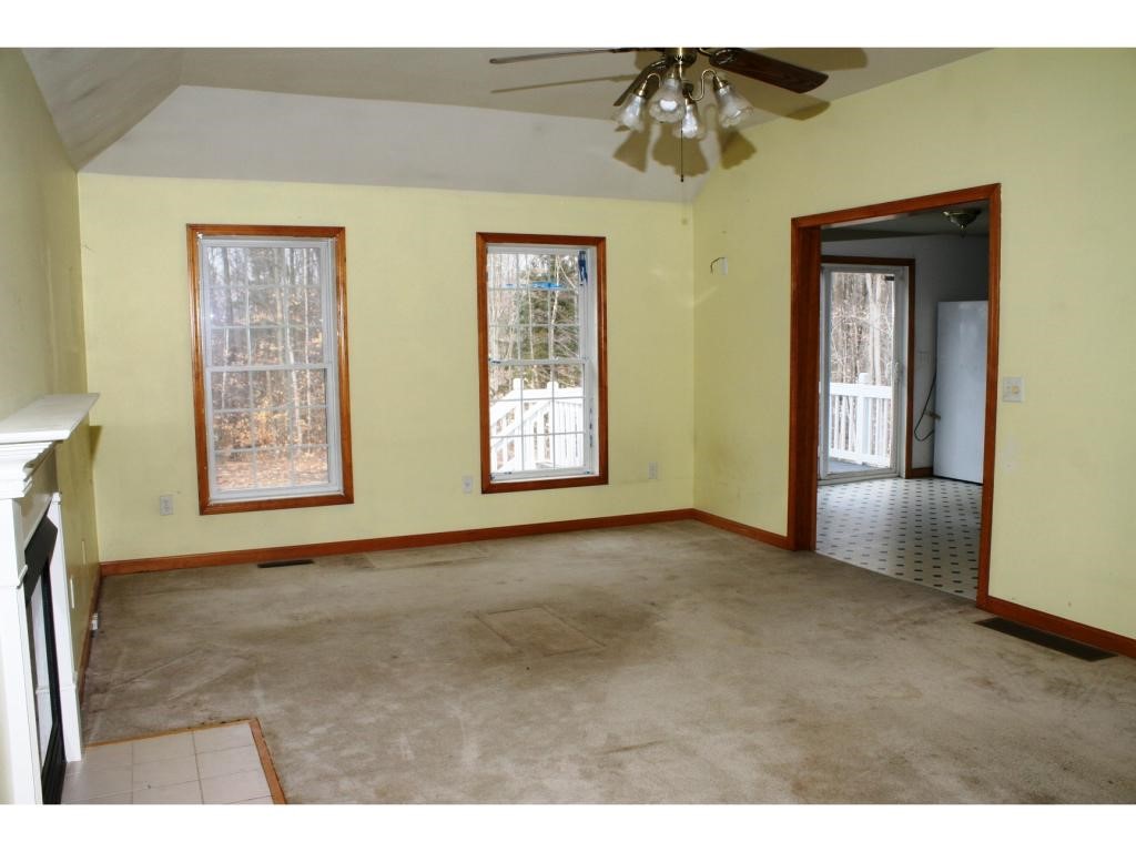 21 Watson Hill Road Raymond, NH 03077 - Photo 8 of 28