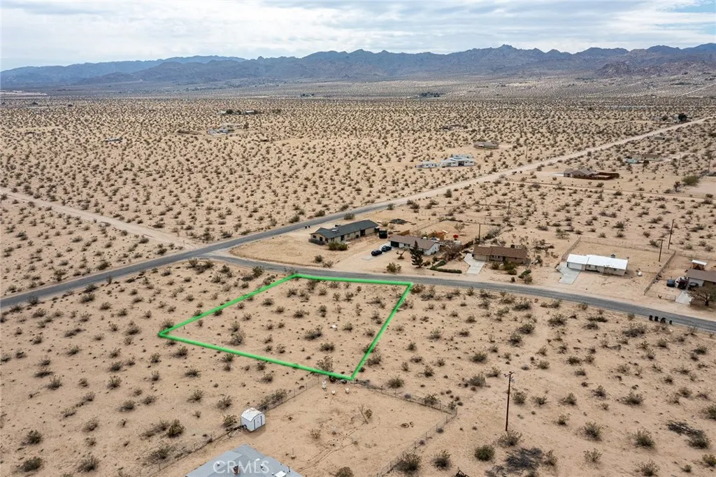 0 4th Street South Joshua Tree, CA 92252 - Photo 7 of 16 a view of a mountain